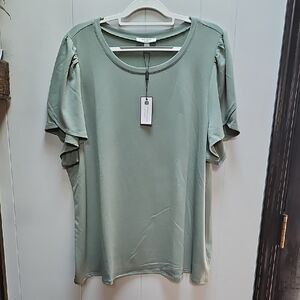 Cable & Gauge Tulip Sleeve Top